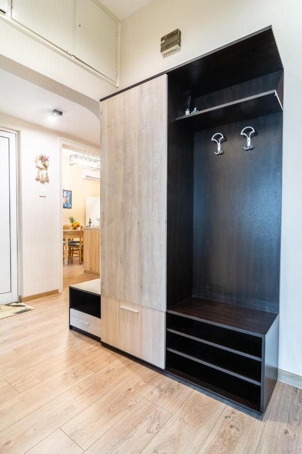 Madrid 2Bdr W Free Parking Near Metro, Serdika Mall โซเฟีย ภายนอก รูปภาพ