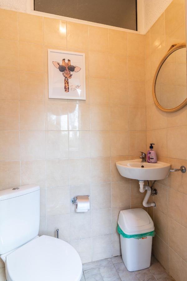 Madrid 2Bdr W Free Parking Near Metro, Serdika Mall โซเฟีย ภายนอก รูปภาพ